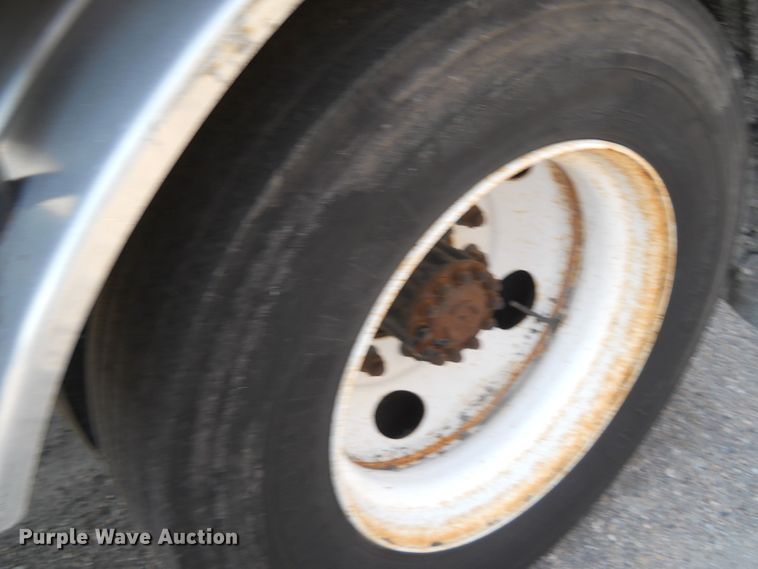 image for item HO9515 2002 Freightliner FL60  oil distributor truck