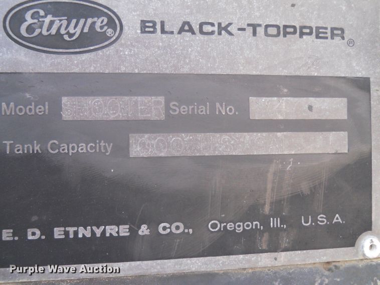 image for item HO9515 2002 Freightliner FL60  oil distributor truck