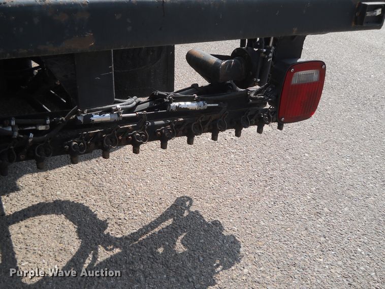 image for item HO9515 2002 Freightliner FL60  oil distributor truck