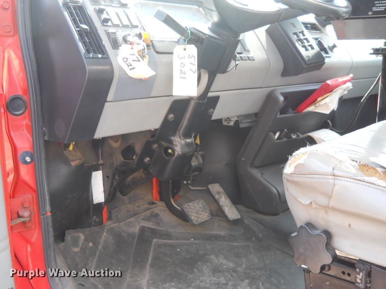 image for item HO9515 2002 Freightliner FL60  oil distributor truck