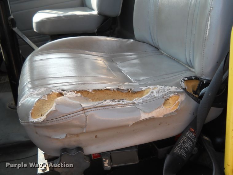 image for item HO9515 2002 Freightliner FL60  oil distributor truck