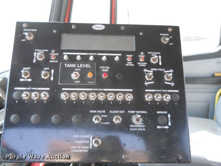 image for item HO9515 2002 Freightliner FL60  oil distributor truck