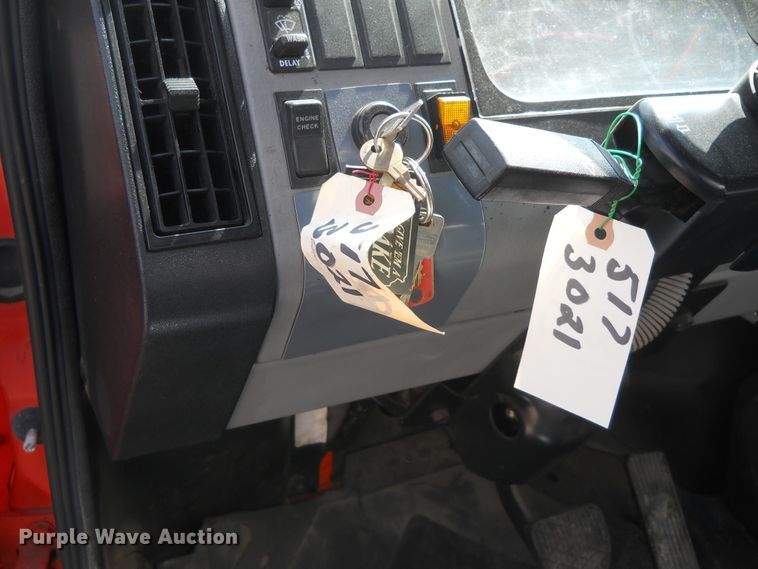 image for item HO9515 2002 Freightliner FL60  oil distributor truck