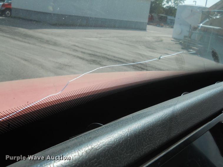 image for item HO9515 2002 Freightliner FL60  oil distributor truck