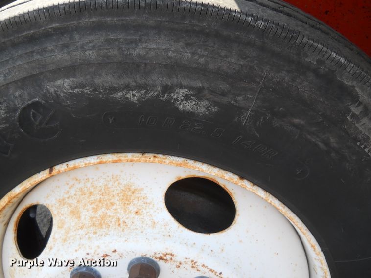 image for item HO9515 2002 Freightliner FL60  oil distributor truck