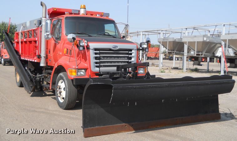 image for item HO9516 2001 Sterling LT7501  dump truck