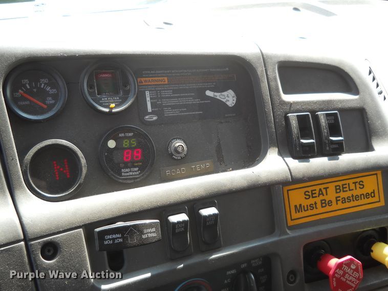 image for item HO9516 2001 Sterling LT7501  dump truck