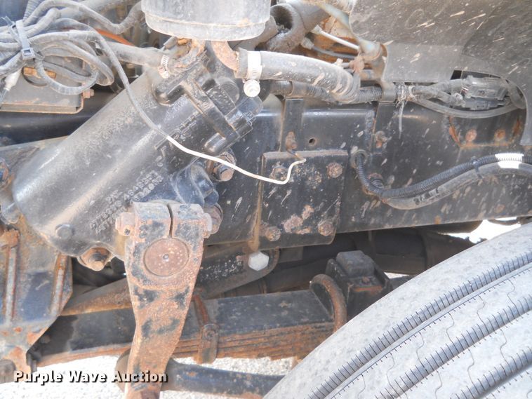 image for item HO9516 2001 Sterling LT7501  dump truck