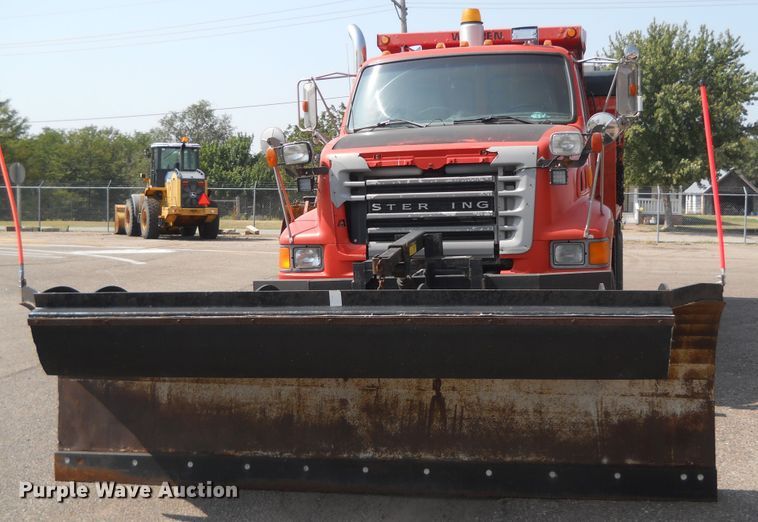 image for item HO9517 2001 Sterling LT7501  dump truck
