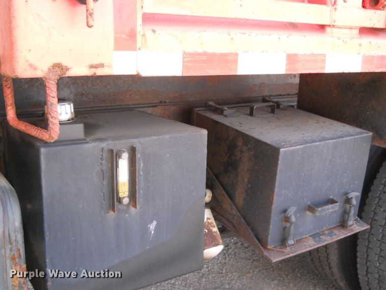 image for item HO9517 2001 Sterling LT7501  dump truck