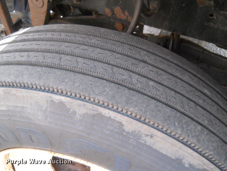 image for item HO9517 2001 Sterling LT7501  dump truck