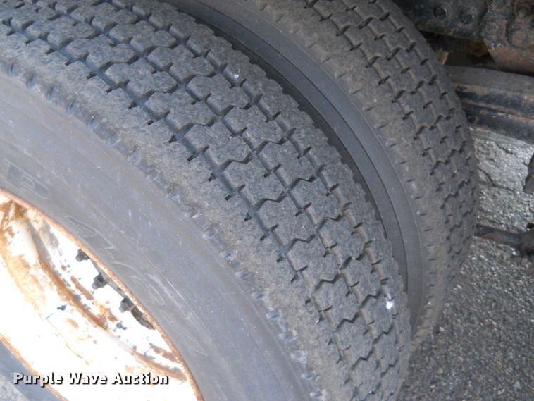 image for item HO9517 2001 Sterling LT7501  dump truck