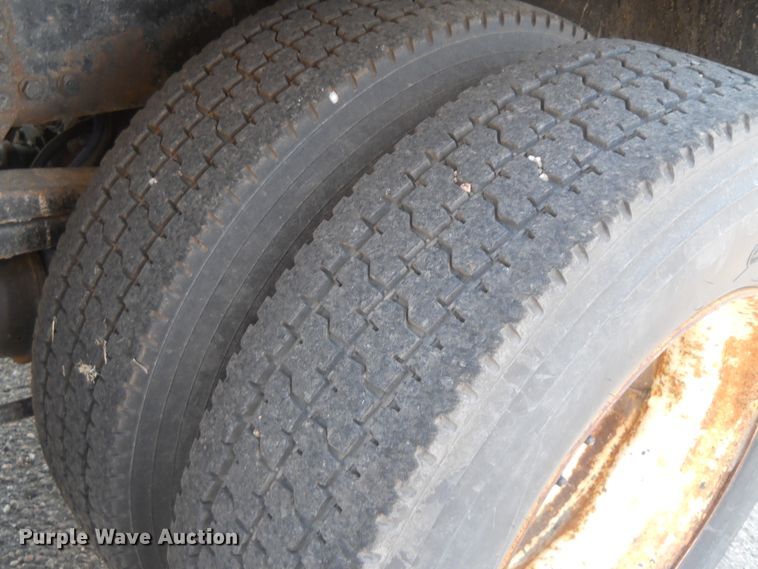 image for item HO9517 2001 Sterling LT7501  dump truck