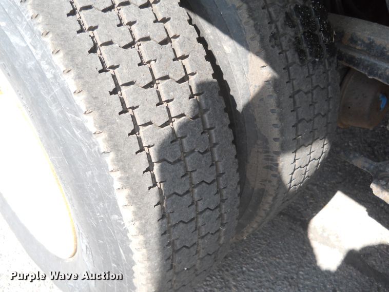 image for item HO9517 2001 Sterling LT7501  dump truck