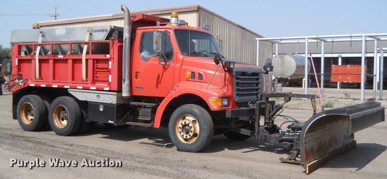 image for item HO9518 2001 Sterling LT7501  dump truck