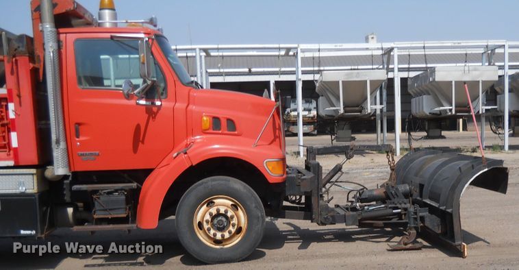 image for item HO9518 2001 Sterling LT7501  dump truck