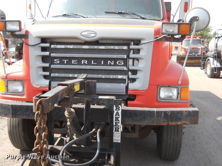 image for item HO9518 2001 Sterling LT7501  dump truck