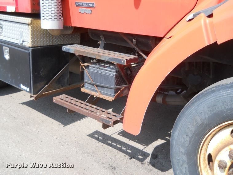 image for item HO9518 2001 Sterling LT7501  dump truck