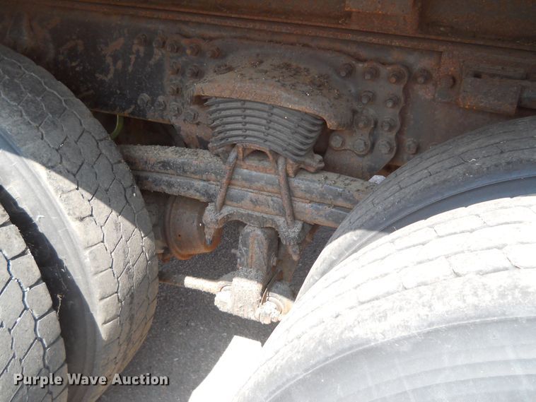 image for item HO9518 2001 Sterling LT7501  dump truck