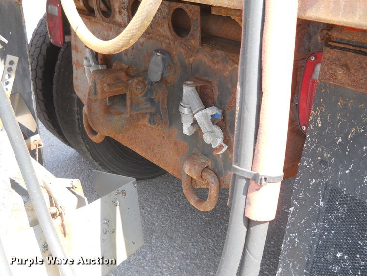 image for item HO9518 2001 Sterling LT7501  dump truck