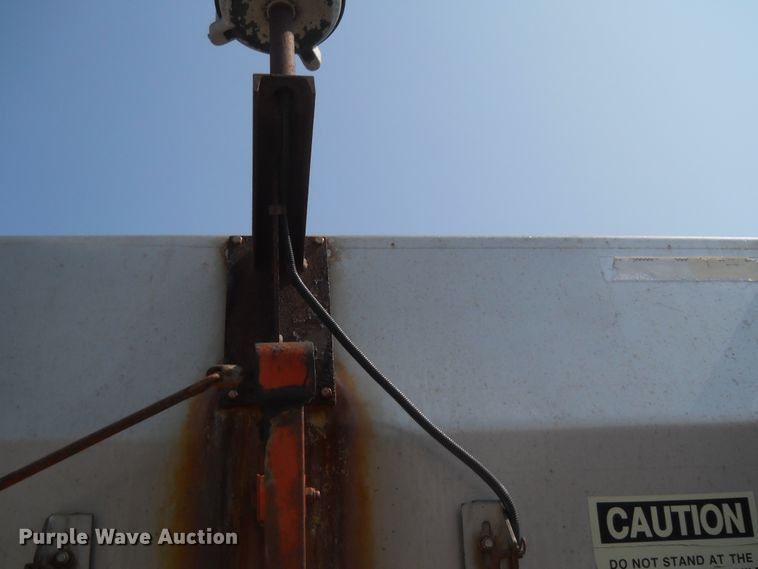 image for item HO9518 2001 Sterling LT7501  dump truck