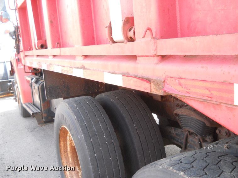 image for item HO9518 2001 Sterling LT7501  dump truck