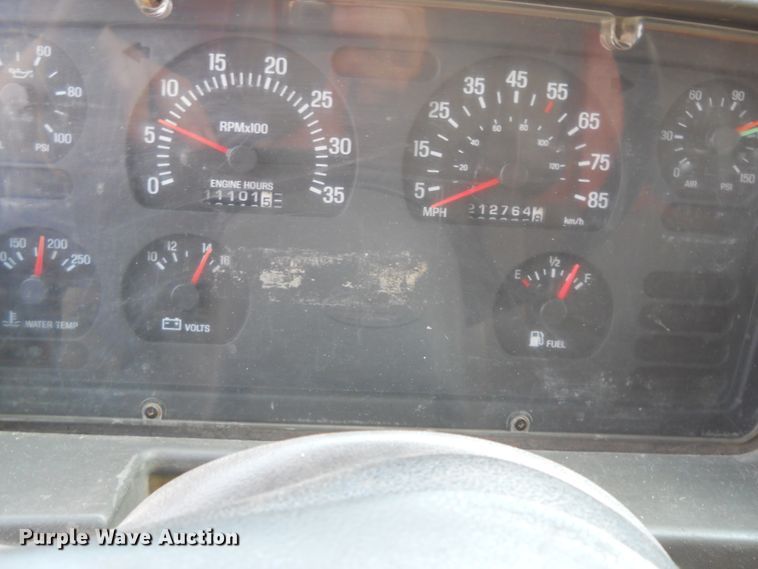 image for item HO9518 2001 Sterling LT7501  dump truck