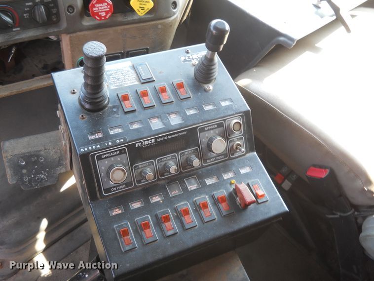 image for item HO9518 2001 Sterling LT7501  dump truck