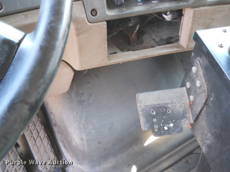 image for item HO9518 2001 Sterling LT7501  dump truck