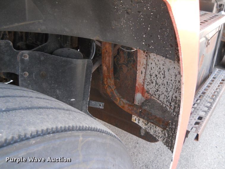 image for item HO9518 2001 Sterling LT7501  dump truck