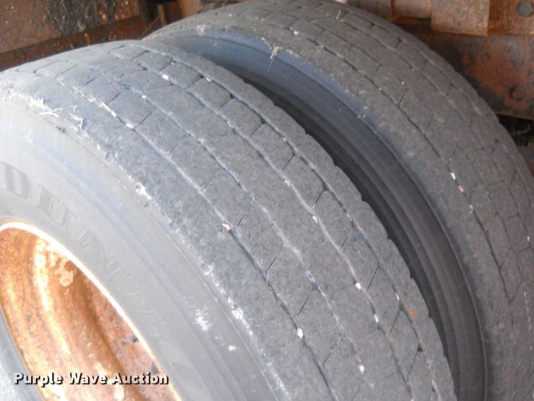 image for item HO9518 2001 Sterling LT7501  dump truck