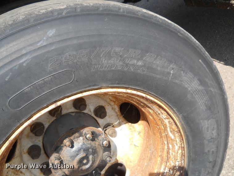 image for item HO9518 2001 Sterling LT7501  dump truck