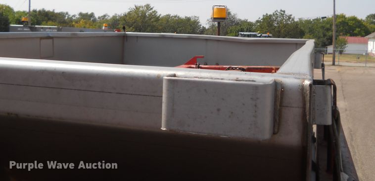 image for item HO9518 2001 Sterling LT7501  dump truck