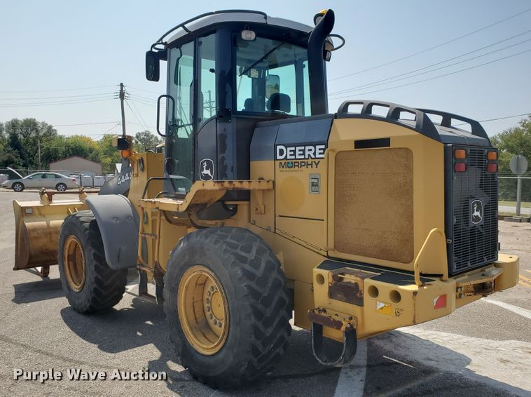 image for item HO9519 2005 John Deere 444J  wheel loader