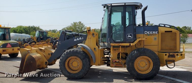 image for item HO9519 2005 John Deere 444J  wheel loader