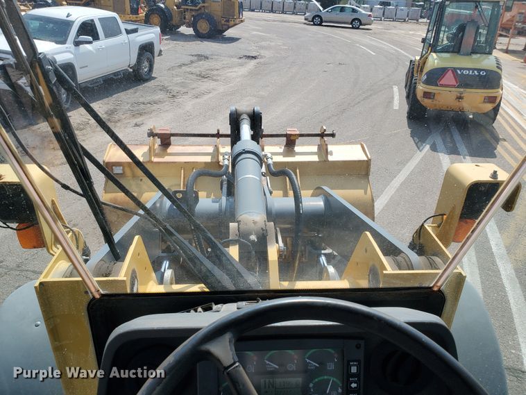 image for item HO9519 2005 John Deere 444J  wheel loader