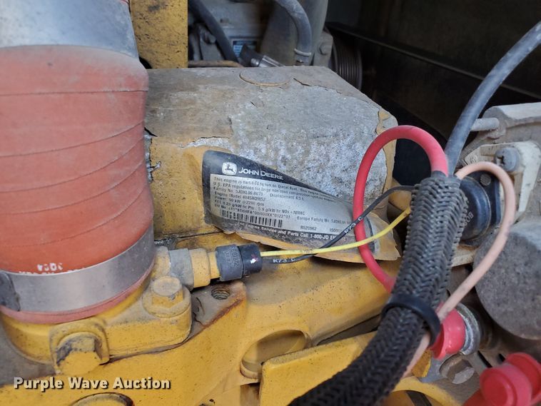 image for item HO9519 2005 John Deere 444J  wheel loader