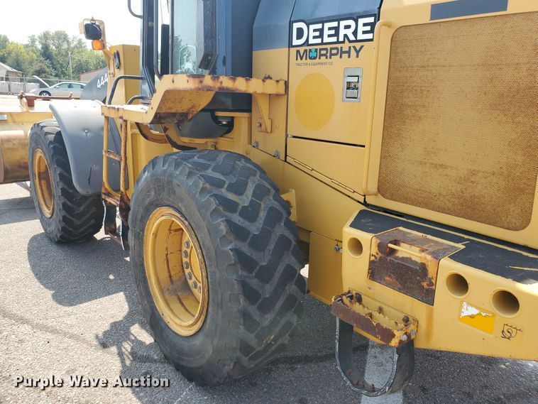 image for item HO9519 2005 John Deere 444J  wheel loader