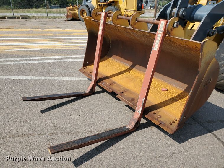 image for item HO9519 2005 John Deere 444J  wheel loader