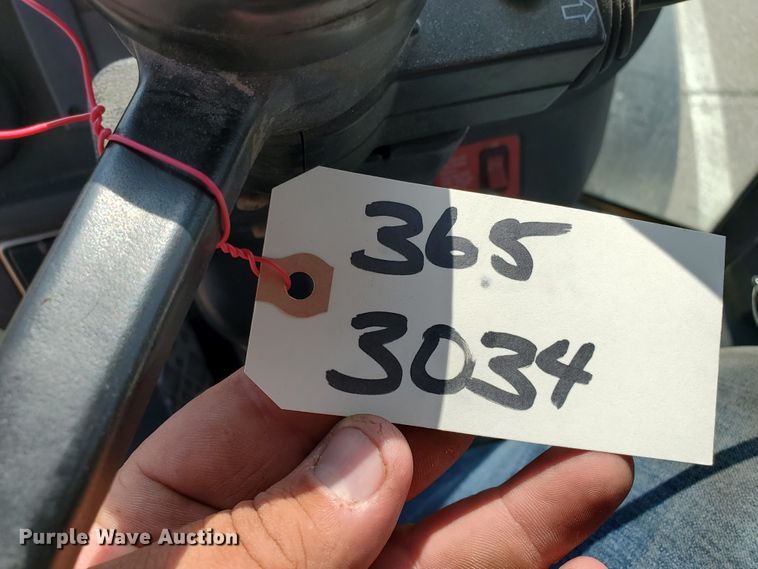 image for item HO9519 2005 John Deere 444J  wheel loader