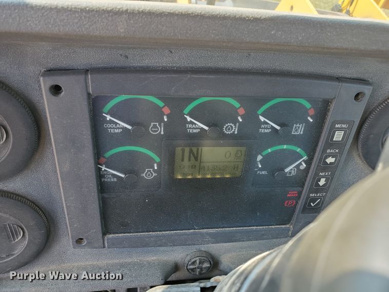 image for item HO9520 2005 John Deere 444J  wheel loader