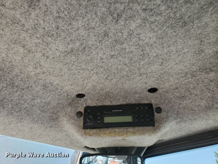 image for item HO9520 2005 John Deere 444J  wheel loader