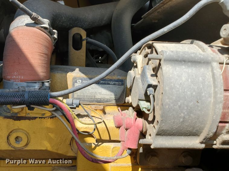 image for item HO9520 2005 John Deere 444J  wheel loader