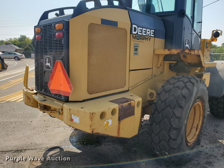 image for item HO9520 2005 John Deere 444J  wheel loader