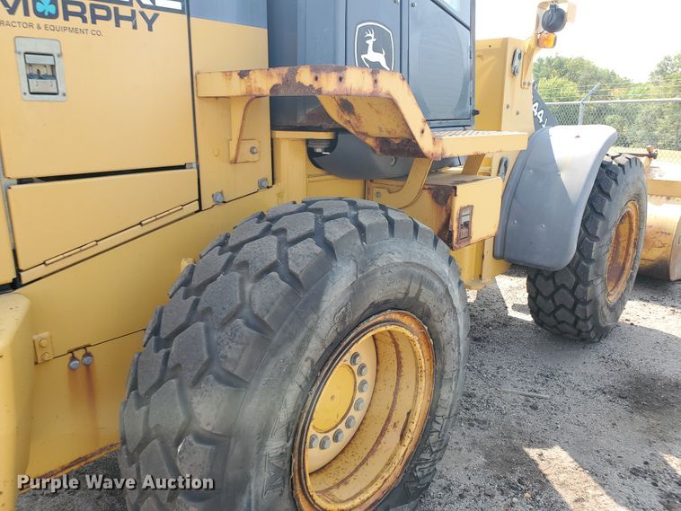 image for item HO9520 2005 John Deere 444J  wheel loader