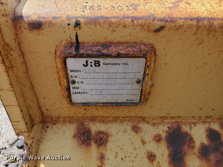 image for item HO9520 2005 John Deere 444J  wheel loader