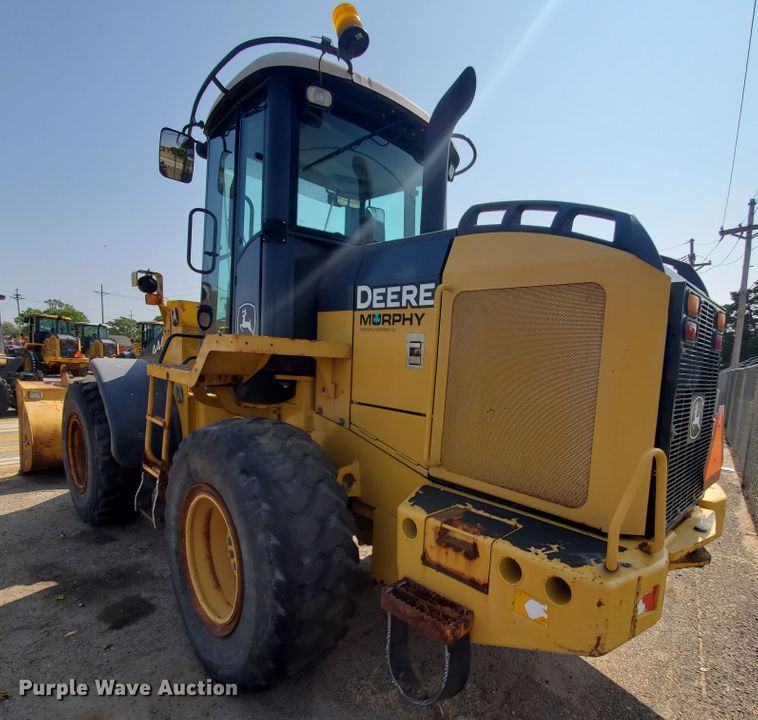 image for item HO9521 2005 John Deere 444J  wheel loader