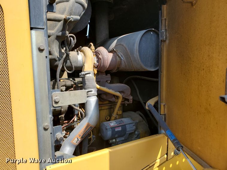 image for item HO9521 2005 John Deere 444J  wheel loader