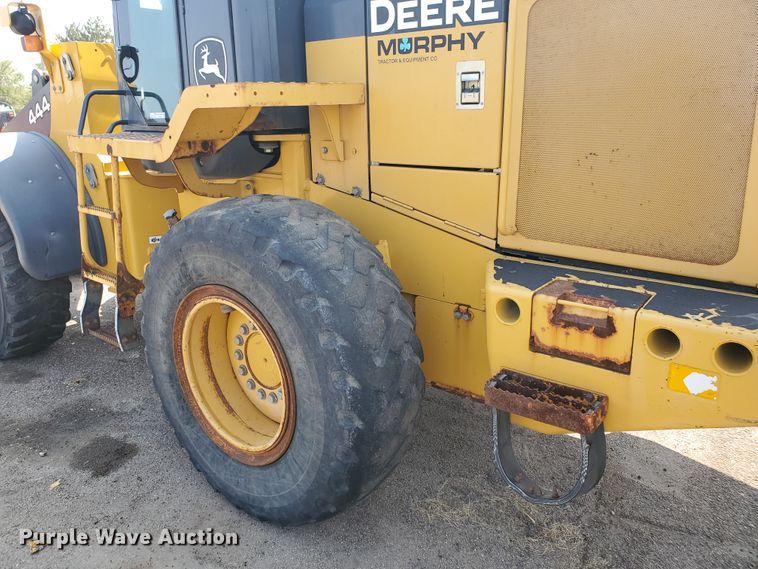 image for item HO9521 2005 John Deere 444J  wheel loader