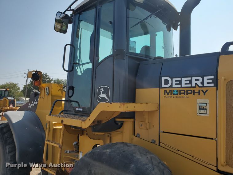 image for item HO9521 2005 John Deere 444J  wheel loader